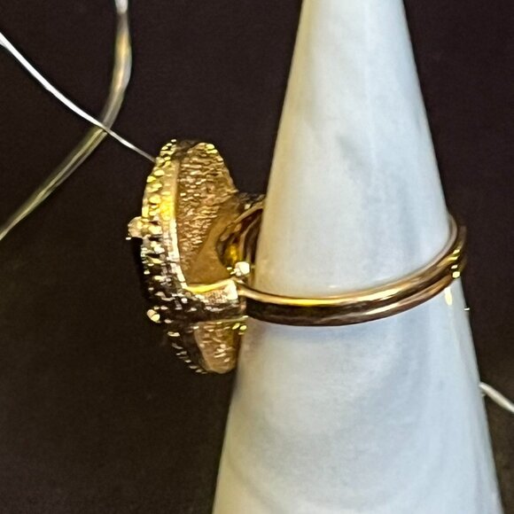 Vintage Sarah Coventry Ruby Red Cocktail Ring – ©SARAH Hallmark – Adjustable - Picture 4 of 10